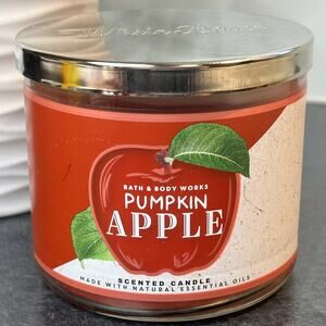 New Bath & Body Works White Barn PUMPKIN APPLE‎ 3-Wick 14.5oz Scented Candle